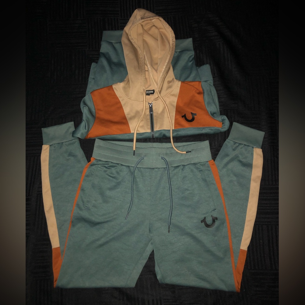 Women’s true religion jacket and jogger set